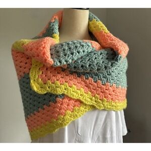Handmade Crochet Afghan Chevron Throw Blanket 40" Square Retro Cozy‎ Decor